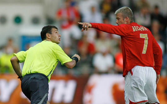 David Beckham, England och Grzegorz Gilewski, domare
