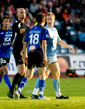 Niklas Skoog, Malmö är arg på Björn Anklev, halmstad