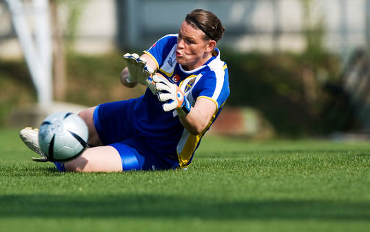 Caroline Jönsson (målvakt), Sverige