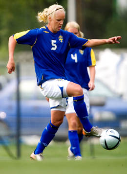 Caroline Seger, Sverige