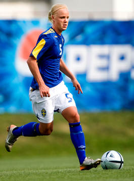 Caroline Seger, Sverige
