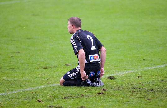 Vatten, vatensjuk plan, fotbollsparodi, ospelbar plan