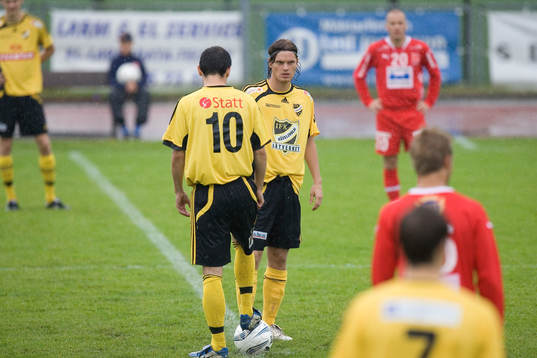 Avspark. Emil Nilsson och Burim Rexhepi, Hässleholm