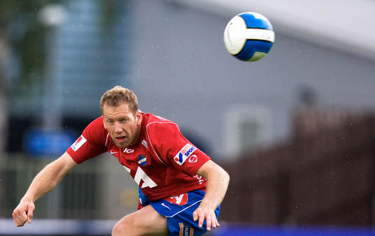Fredrik Bild, Öster med en uppoffrande nick, slängnick