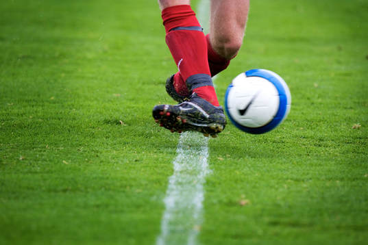 Pass, passning, boll, fot, fötter, genre