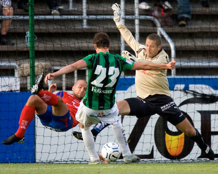 0-1, Eyjólfur Hédinsson. Daniel Andersson chanslös