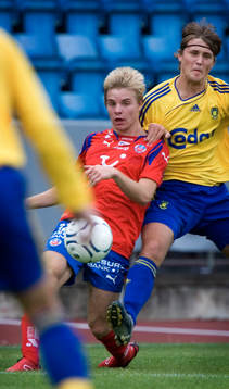 Mathias Unkuri, HIF i tuff duell mot Bröndbyspelaren
