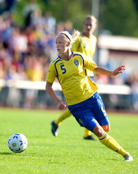 Caroline Seger, Sverige