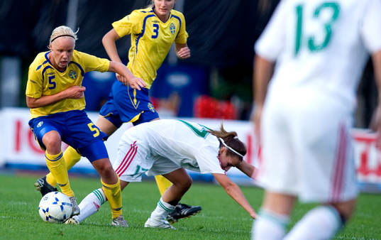 Caroline Seger, Sverige