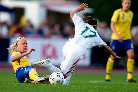 Caroline Seger, Sverige