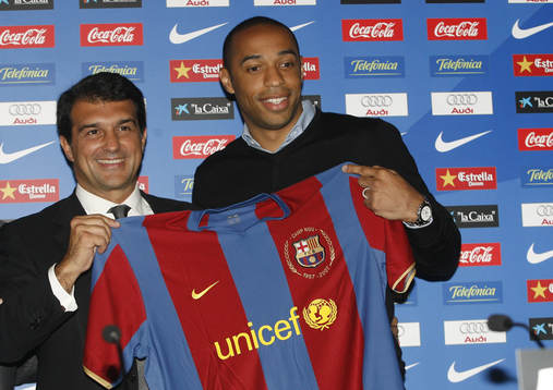 Thierry Henry och Juan Laporta, ordförande, Barcelona