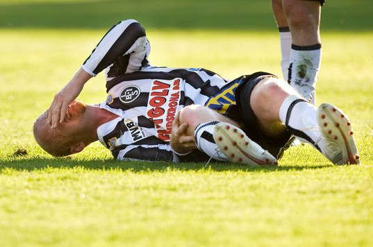 Jörgen Pettersson, lagkapten, skadad
