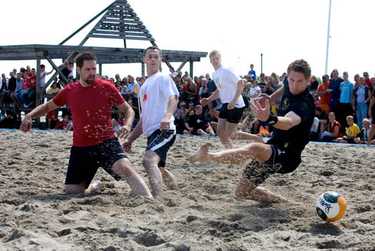 Fotboll, Beach soccer, Ovesholm with Friends -