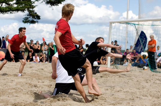Fotboll, Beach soccer, Ovesholm with Friends -