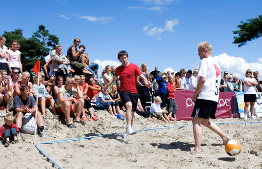 Fotboll, Beach soccer, Ovesholm with Friends -