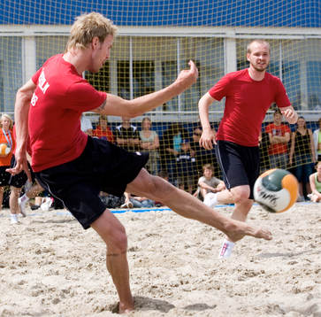 Christian Wilhelmsson volleyskjuter