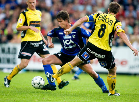 Dusan Djuric, Halmstad tar sig förbi Anders Svensson,