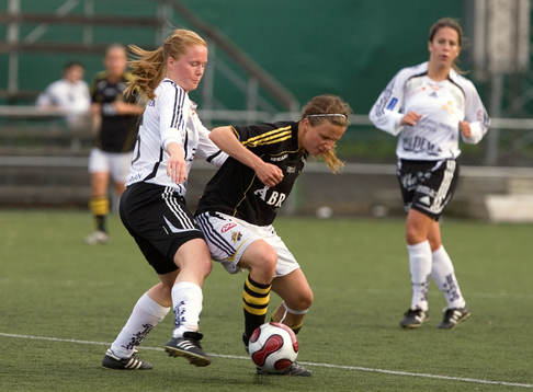 Nina Engström, Bälinge och Freja Egebrand, AIK