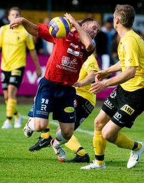Magnus Källander, Örgryte försöker ta sig igenom i