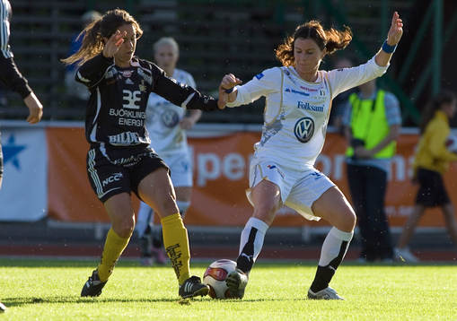 Kacey White, Bäling och Malin Moström, Umeå