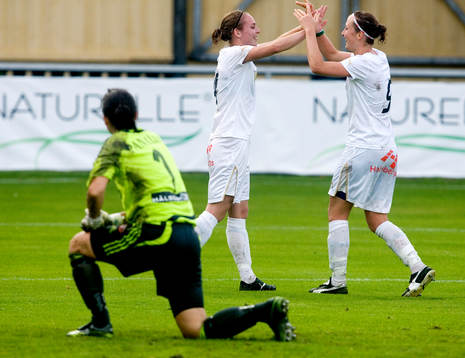 Manon Melis, Ldb jubel med Therese Lundin