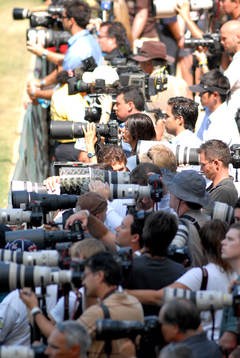 Pressen bevakar David Beckham, Los Angeles. foto, fotograf,