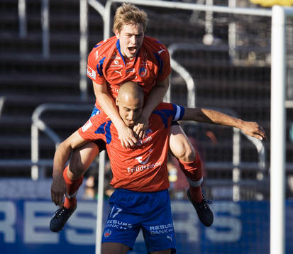 Henrik Larsson och Olafur Skulason, jubel