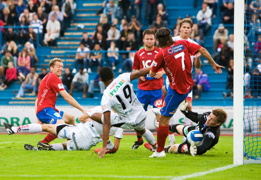 Jonatan Hårenberg, Öster, målvakt och Ricardo Santos,
