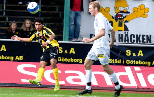 Paulo José de Oliveiera, Häcken, slår ett inlägg