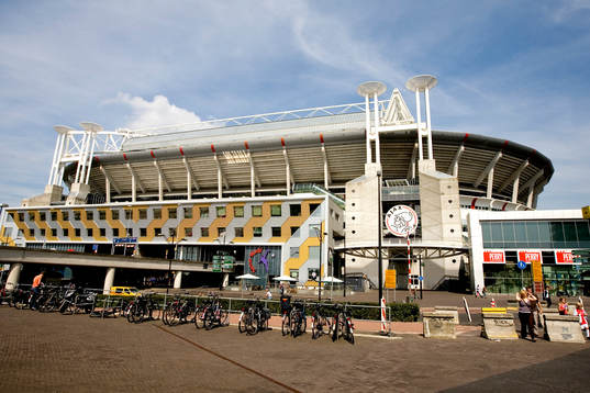 Fotboll, Amsterdam Arena, hemmaplan för Ajax, exteriör