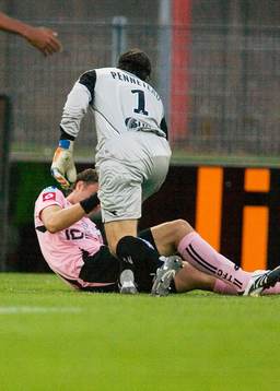 Johan Elmander, Toulouse krockade med Nicolas Penneteau,