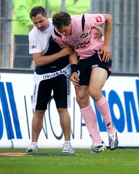 Johan Elmander, Toulouse, blev skadad