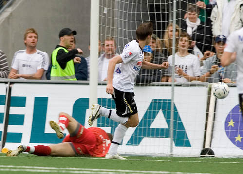 Patrik Anttonen, Örebro SK, gör 3-0