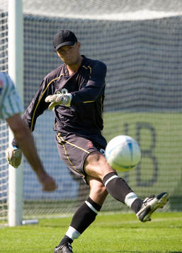 Magnus Ringdahl, målvakt, IFK Malmö. Utspark