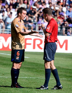 Kim Källström, Lyon. Rött kort. Utvisning