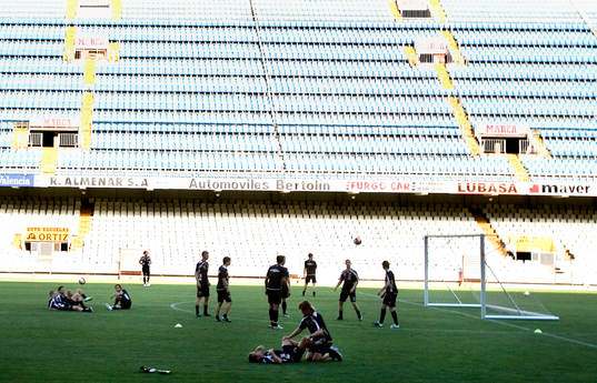 Fotboll, kval till Champions League, Valencia, träning