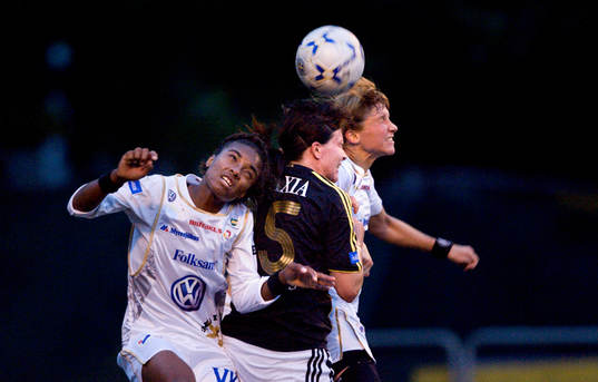 Elaine Moura, Umeå och Sanna Valkonen, AIK