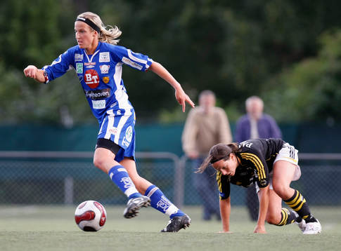 Maria Karlsson, Linköping springer förbi AIK