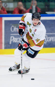 Niklas Sundström, Modo