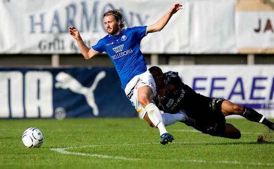 Jonatan Berg rivs ner