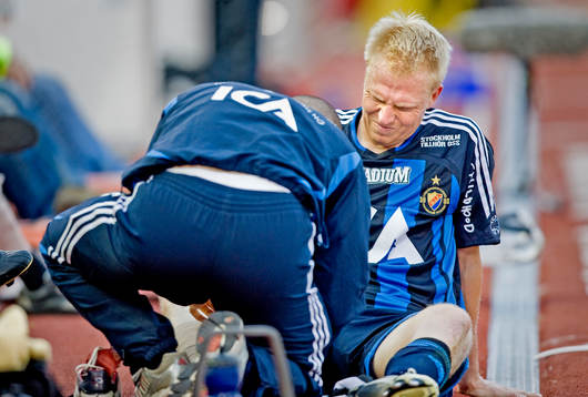 Aki Riihilahti, Djurgården, drabbats av en bristning i