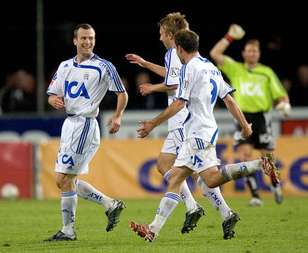 0-3, Hjalmar Jonsson, som grattas