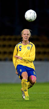 Caroline Seger, Sverige