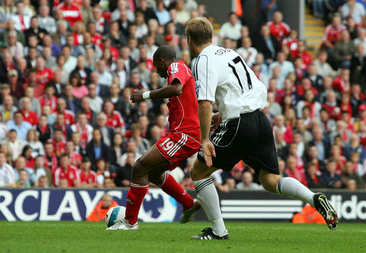 Ryan Babel. Liverpool gör 2-0