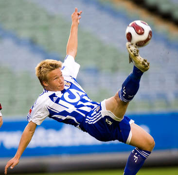 15-årige debutanten Niklas Bärkroth gör en brassespark