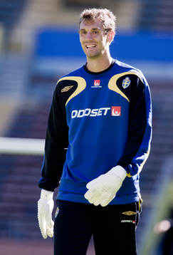 Andreas Isaksson, Mälvakt