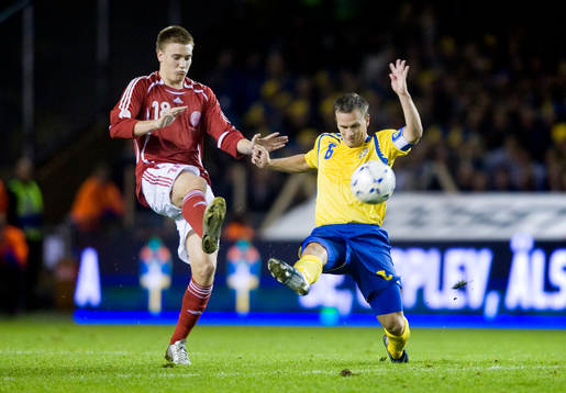 Nicklas Bendtner, Danmark och Tobias Linderoth