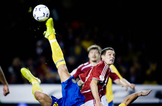 Daniel Agger, Danmark krigar med Zlatan Ibrahimovic