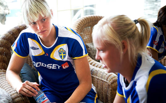 Nilla Fischer och Caroline Seger