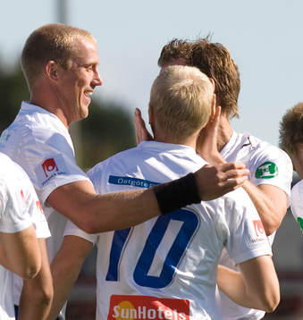 0-1, Viktor Rönneklev kramas om